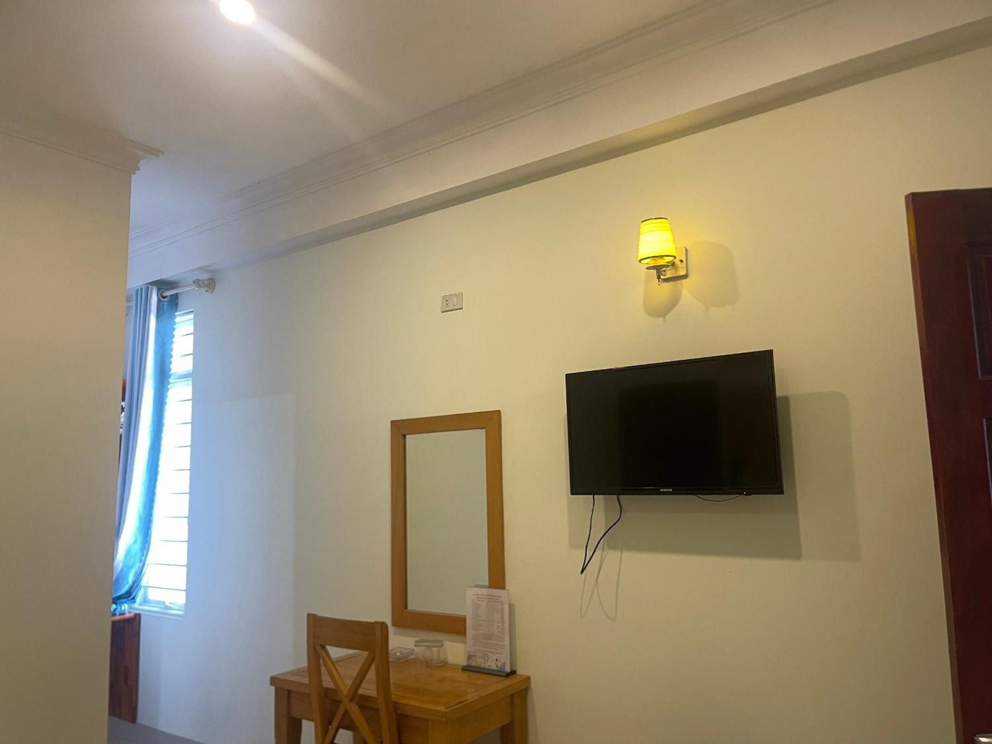 Ly Ky Khách sạn